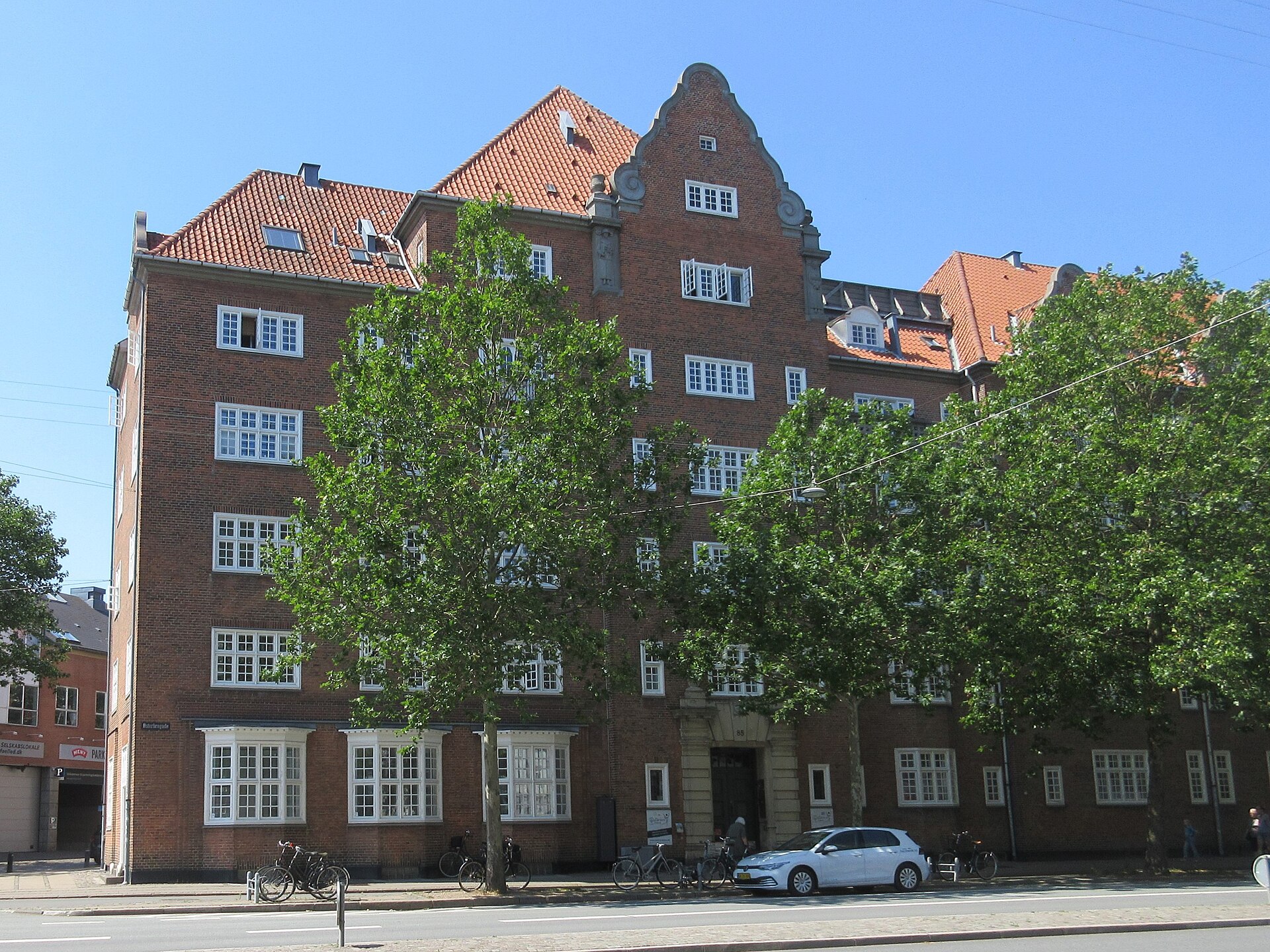 Lejlighedsejendom i København, Clara Raphaels Hus